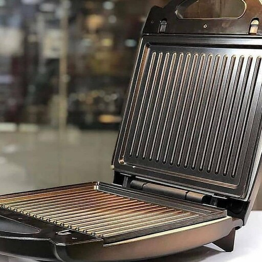 اسنک ساز ساندویچ ساز گریل کن وافل ساز(سه کاره)برندرومانتیک مدلHS710W