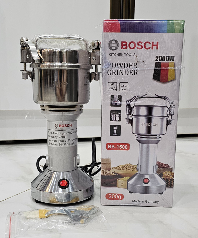 آسیاب بوش 200 گرم درب کلیپسی تیغه استیل قوی همراه با تیغه اضافه و فرچه مدل BS-1500