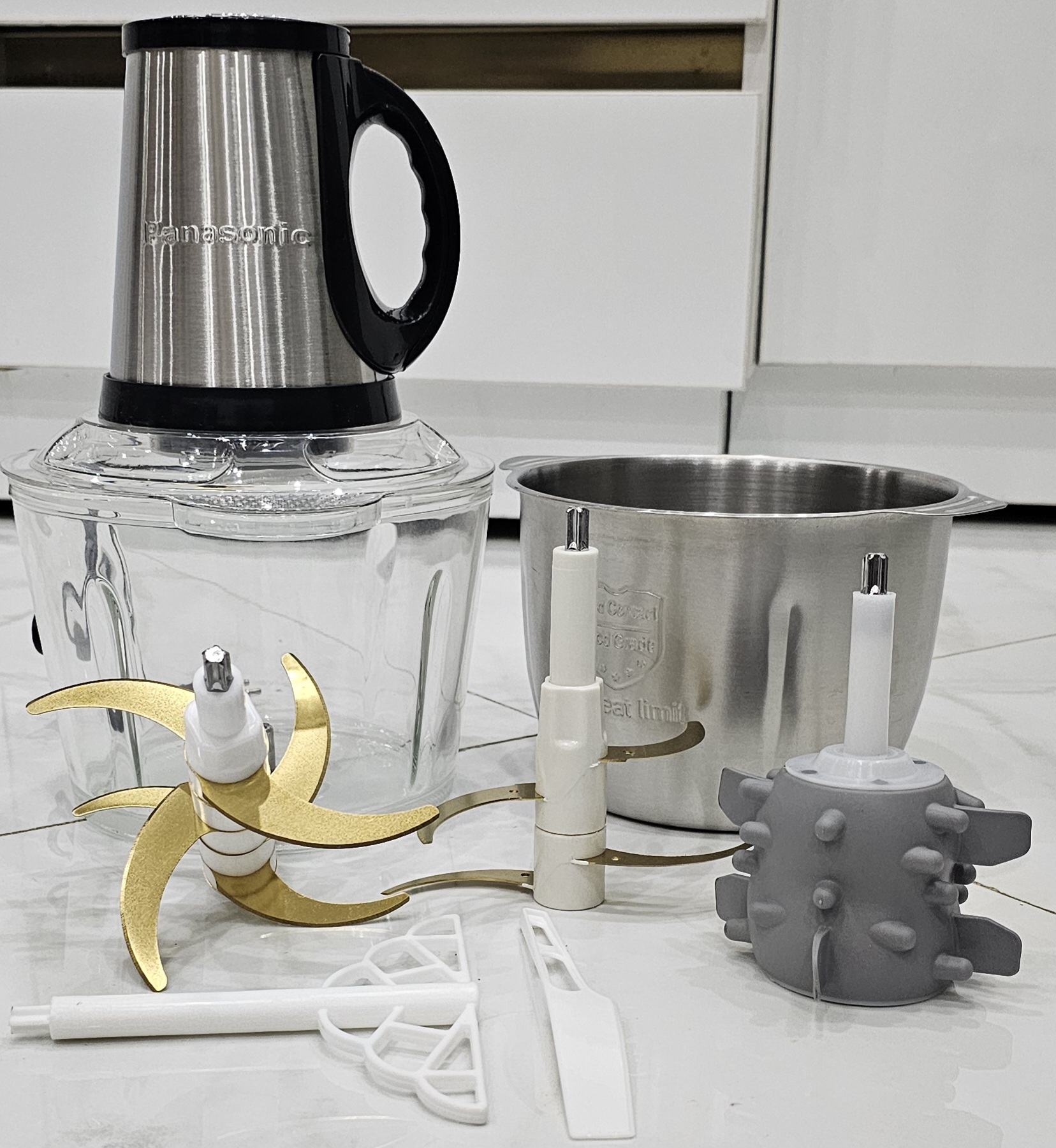 تصویر خردکن پاناسونیک مدل PH-4454 ظرفیت ۴ لیتر با ۶+۴ تیغ تیتانیوم 